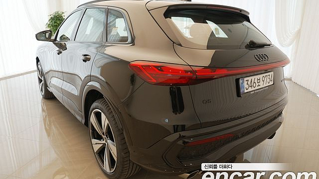 Audi Q5 40 TDI Quattro S Line Black Edition купить на сайте DeffCars