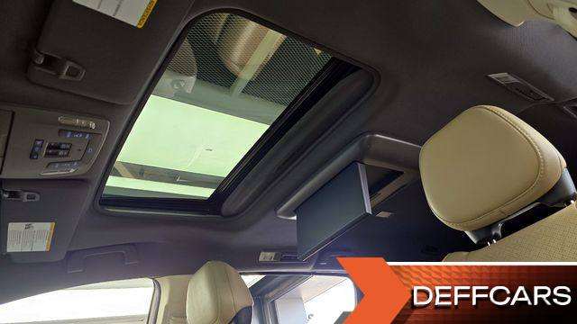Toyota SIENNA 2.5 Hybrid 2WD купить на сайте DeffCars