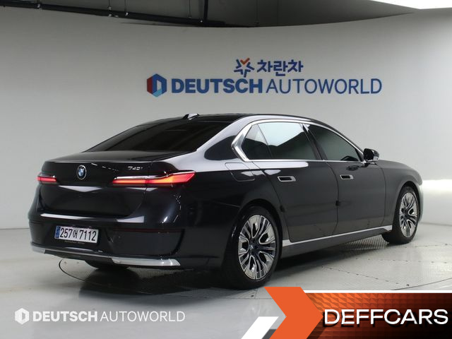 BMW 7-SERIES 740i sDrive Design Pure Excellence купить на сайте DeffCars