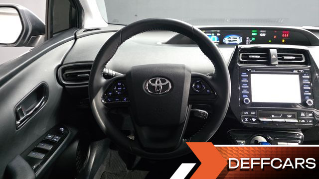Toyota PRIUS 1.8 купить на сайте DeffCars