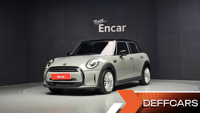 Mini COOPER 5-Door Classic Plus 3rd купить на сайте DeffCars