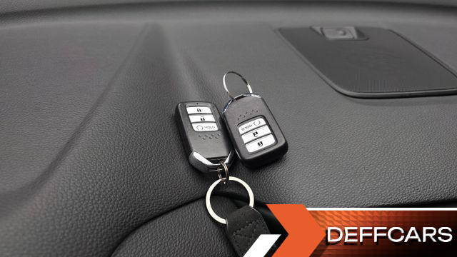 Honda CR-V 1.5 EX-L 2WD купить на сайте DeffCars