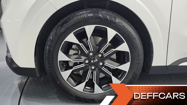 Kia CARNIVAL Gasoline 9-Seater Signature купить на сайте DeffCars