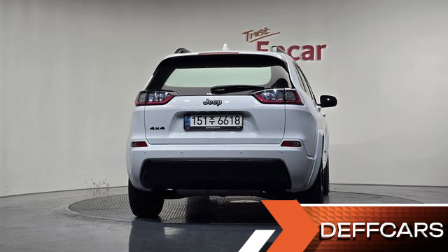 Jeep CHEROKEE 2.4 80th Anniversary Edition купить на сайте DeffCars