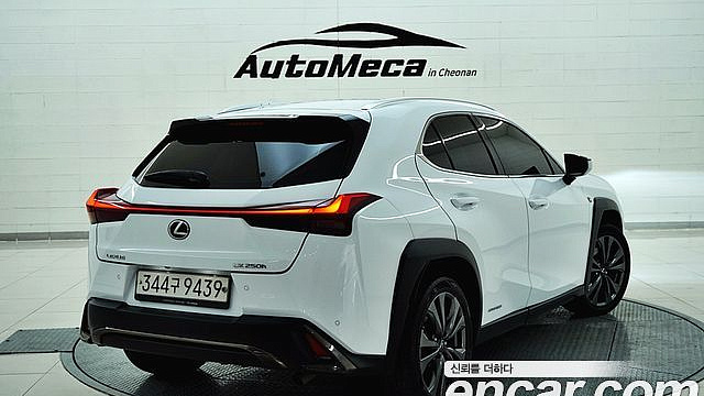 Lexus UX 2.0 F-Sport 2WD купить на сайте DeffCars