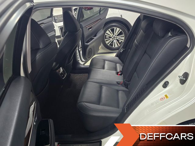 Lexus ES Supreme XV60 купить на сайте DeffCars