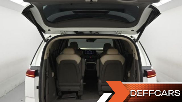 Kia CARNIVAL Gasoline 9-Seater Signature купить на сайте DeffCars