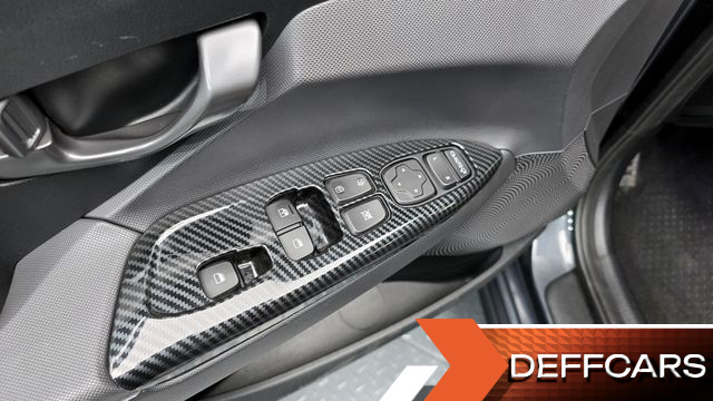 Hyundai VELOSTER 1.6 Turbo Sport Core купить на сайте DeffCars