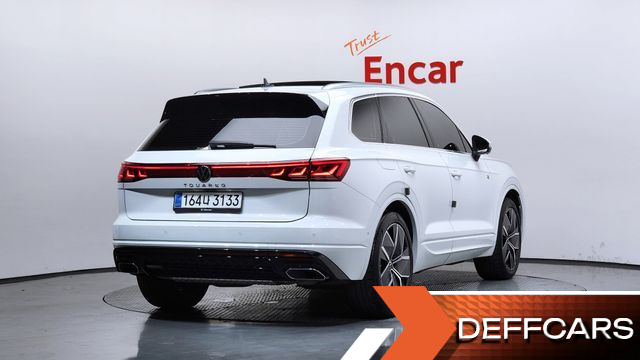 Volkswagen TOUAREG 3.0 TDI R-Line купить на сайте DeffCars