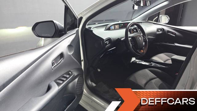 Toyota PRIUS 1.8 купить на сайте DeffCars