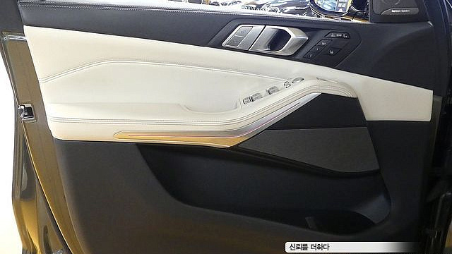 BMW X7 xDrive 40i Design Pure Excellence 6-Seater купить на сайте DeffCars