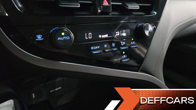 Toyota CAMRY 2.5 LE Hybrid купить на сайте DeffCars