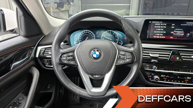 BMW 5-SERIES 520i Luxury купить на сайте DeffCars