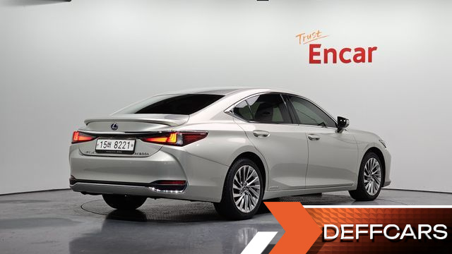 Lexus ES Luxury Plus купить на сайте DeffCars