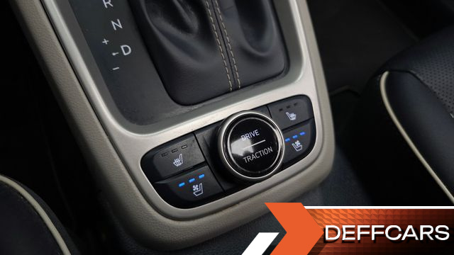 Hyundai VENUE 1.6 Flux купить на сайте DeffCars