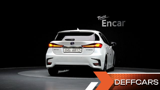 Lexus CT200H 1.8 Supreme ZWA10 купить на сайте DeffCars