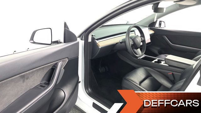 Tesla MODEL Y Standard Range RWD купить на сайте DeffCars