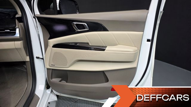 Kia CARNIVAL Gasoline 9-Seater Hi-Limousine Signature купить на сайте DeffCars