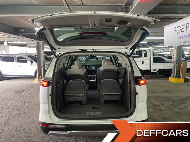 Kia CARNIVAL Gasoline 9-Seater Signature купить на сайте DeffCars