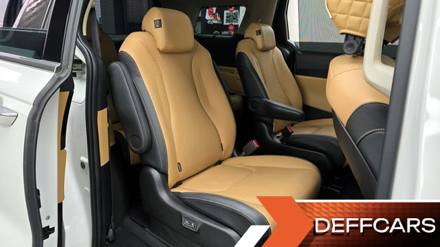 Kia CARNIVAL Gasoline 9-Seater Signature купить на сайте DeffCars