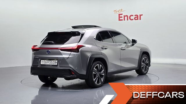 Lexus UX 2.0 AWD купить на сайте DeffCars