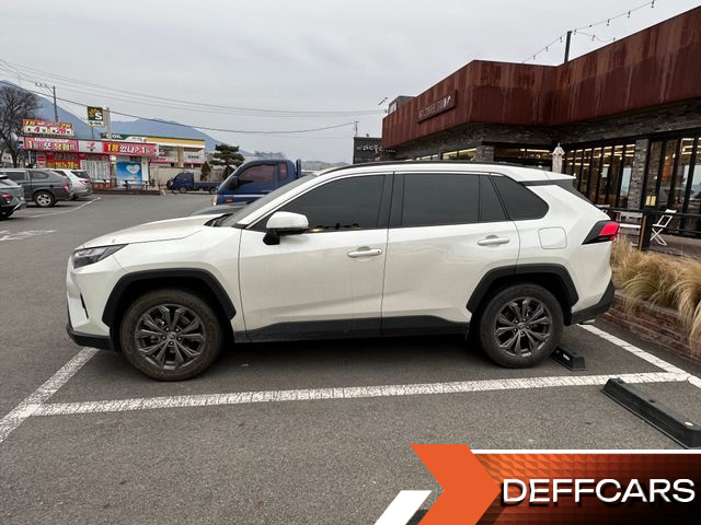 Toyota RAV4 2.5 2WD Hybrid купить на сайте DeffCars