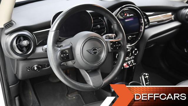 Mini COOPER Classic Plus Launch Pack Third Generation купить на сайте DeffCars