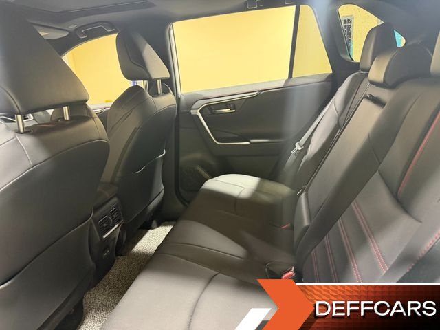 Toyota RAV4 2.5 4WD PHEV XSE купить на сайте DeffCars
