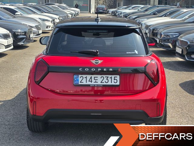 Mini COOPER Favoured купить на сайте DeffCars