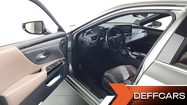 Lexus ES Luxury Plus купить на сайте DeffCars
