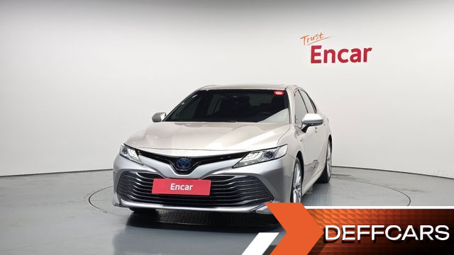 Toyota CAMRY 2.5 XLE Hybrid купить на сайте DeffCars