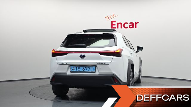 Lexus UX 2WD купить на сайте DeffCars
