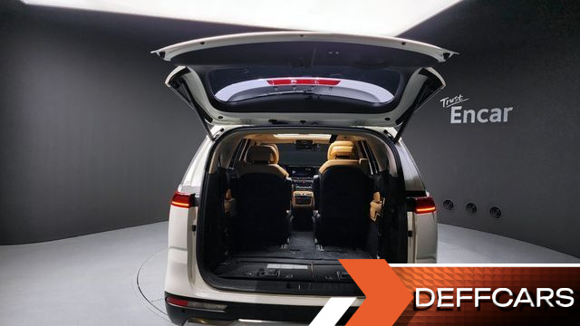 Kia CARNIVAL 7-Seater Signature купить на сайте DeffCars