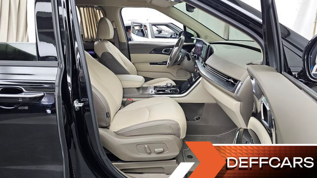 Kia CARNIVAL Gasoline 4-Seater Hi-Limousine Signature купить на сайте DeffCars
