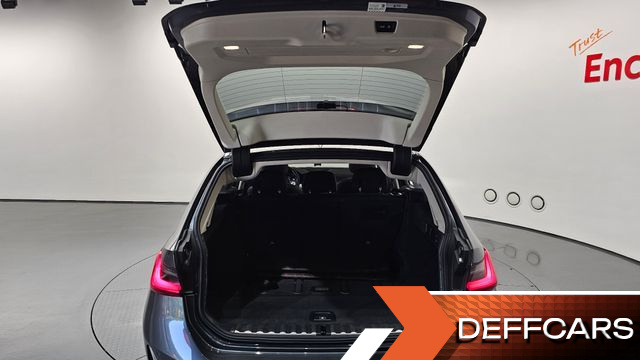 BMW 3-SERIES 320i Touring Luxury купить на сайте DeffCars