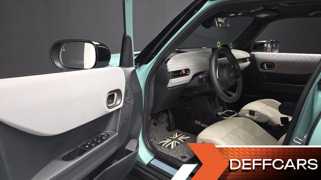 Mini COOPER 5 Door Favoured купить на сайте DeffCars