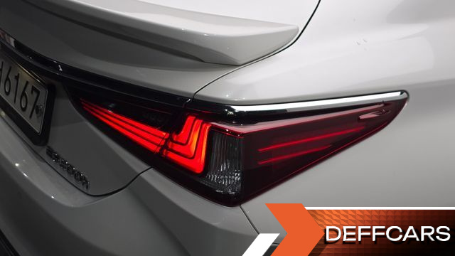 Lexus ES Luxury Plus купить на сайте DeffCars