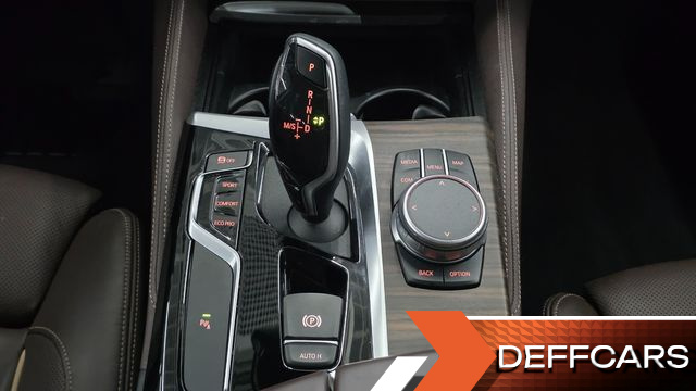 BMW 5-SERIES 530i Luxury Plus купить на сайте DeffCars