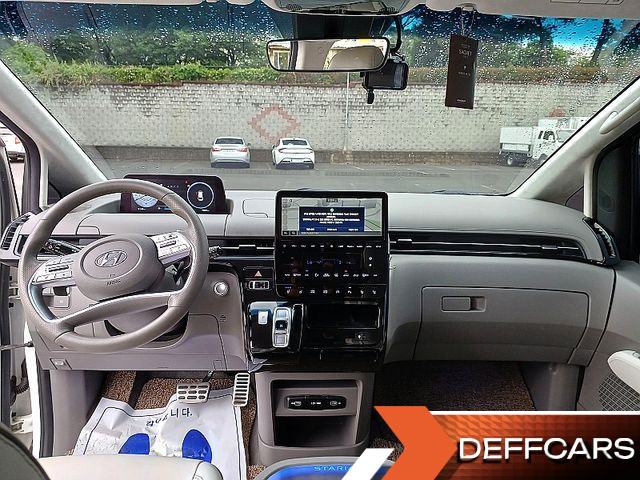 Hyundai STARIA Lounge 7-Seater Inspiration купить на сайте DeffCars