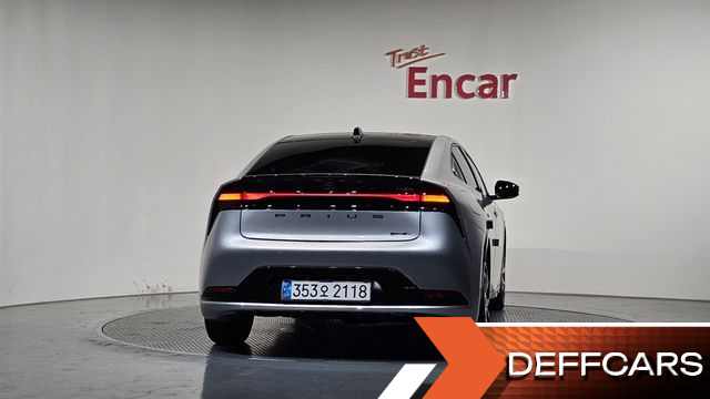 Toyota PRIUS 2.0 PHEV XSE купить на сайте DeffCars