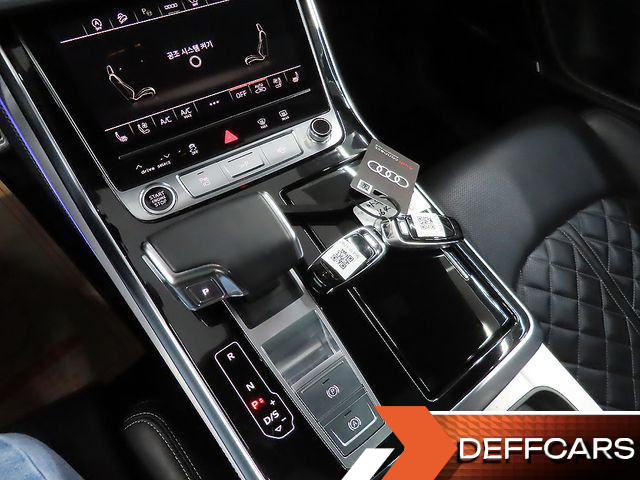 Audi Q8 55 TFSI Quattro Premium купить на сайте DeffCars