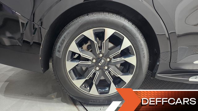 Kia CARNIVAL Gasoline 7-Seater Signature купить на сайте DeffCars
