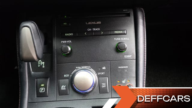 Lexus CT200H 1.8 Supreme ZWA10 купить на сайте DeffCars