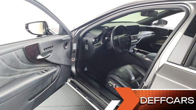 Lexus LS 3.5 Luxury AWD купить на сайте DeffCars