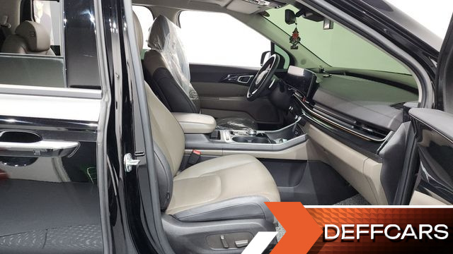 Kia CARNIVAL 9-Seater Signature купить на сайте DeffCars