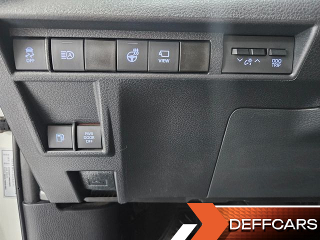 Toyota SIENNA 2.5 Hybrid AWD купить на сайте DeffCars