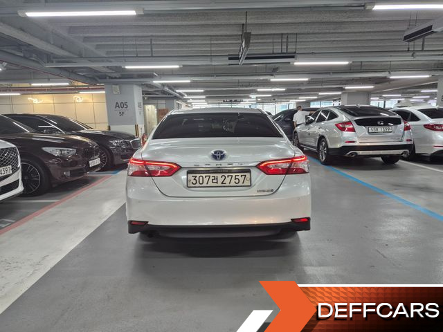 Toyota CAMRY 2.5 LE Hybrid купить на сайте DeffCars