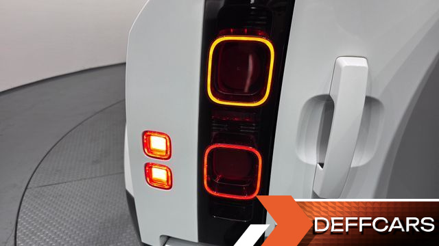 Land Rover DEFENDER 110 D250 SE купить на сайте DeffCars
