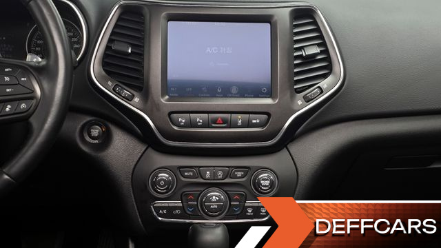 Jeep CHEROKEE 3.2 Trailhawk AWD купить на сайте DeffCars
