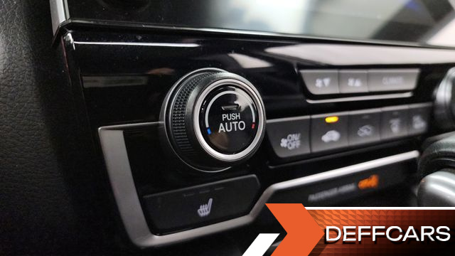 Honda CR-V 1.5 Touring 4WD купить на сайте DeffCars